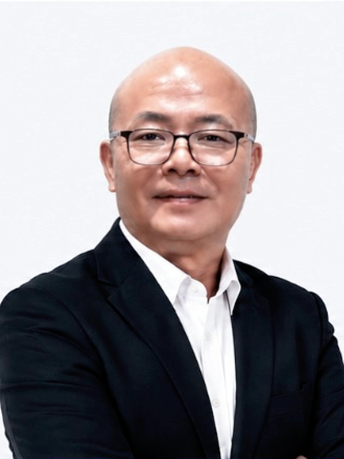 Dato Lee Ah Chuan, Managing Director