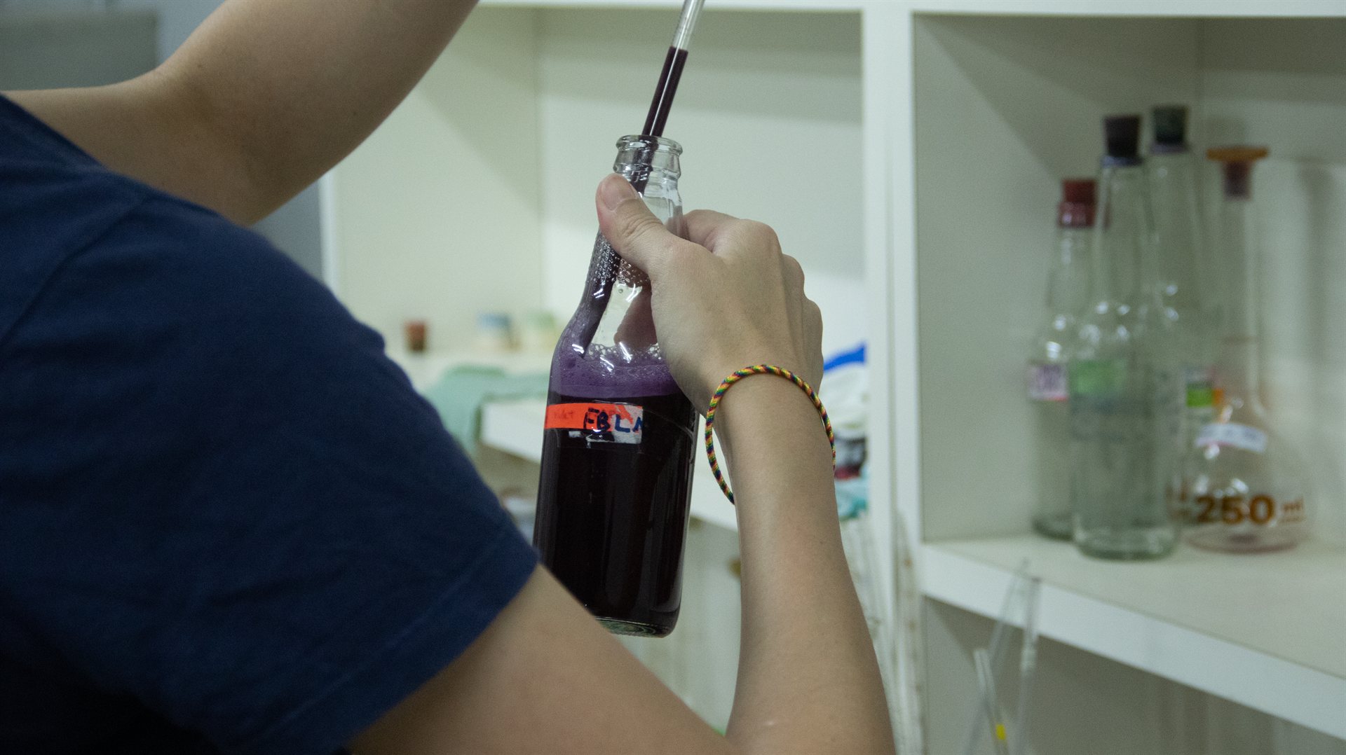 Lab dip color matching at Hupsin